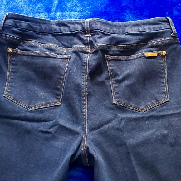 Chico's So Slimming Girlfriend Ankle Jeans 12 (2) - Picture 4 of 4